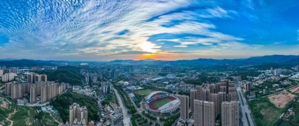 最好的股票配资平台 江苏22个，浙江39个，广东1个：中国经济第一大省的县域困局